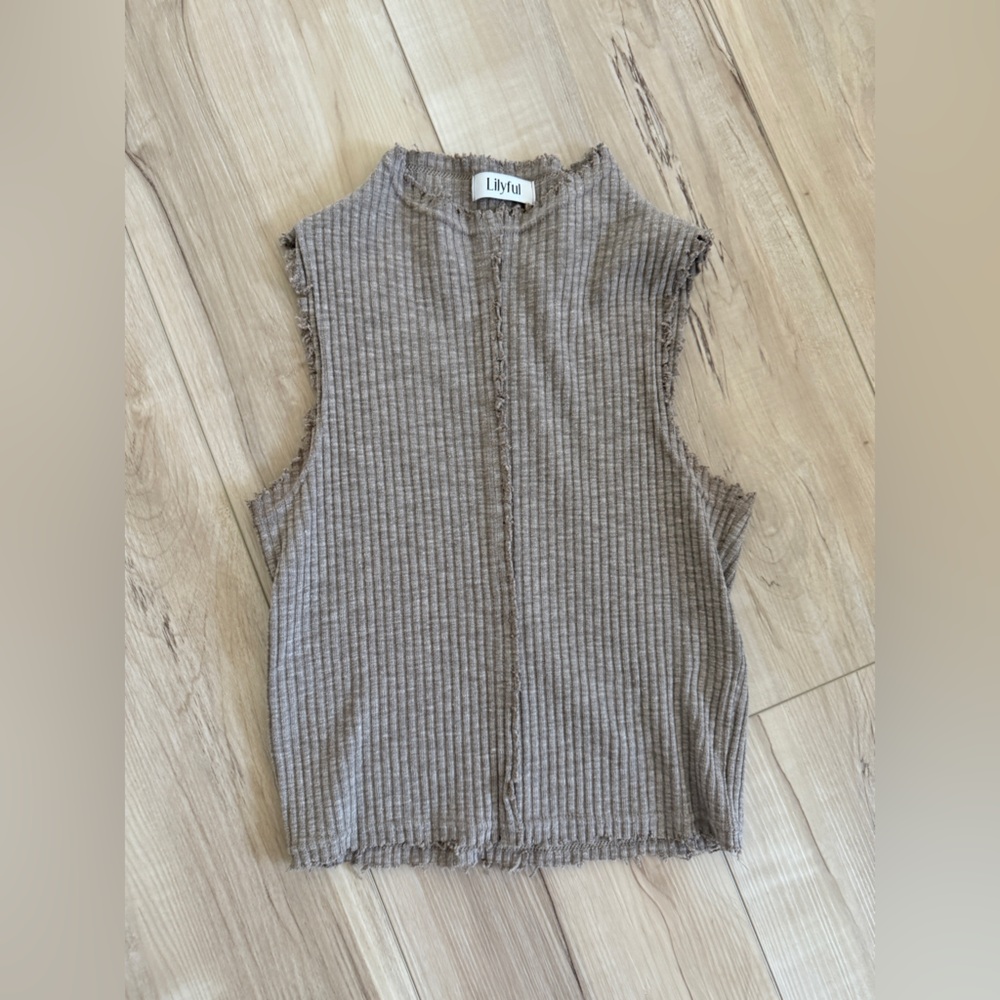 Ribbed Sleeveless Top